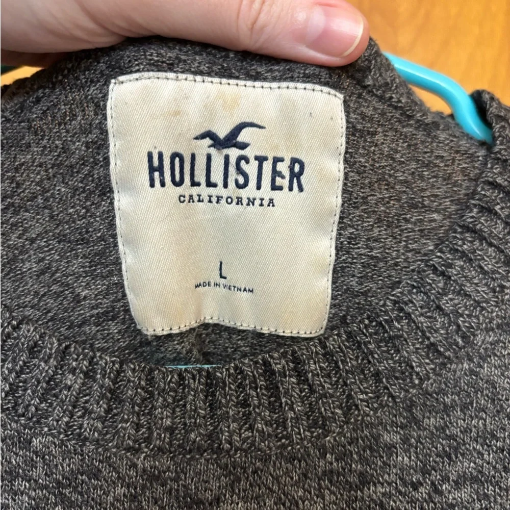 Hollister Crewneck Sweater - Picture 2 of 4